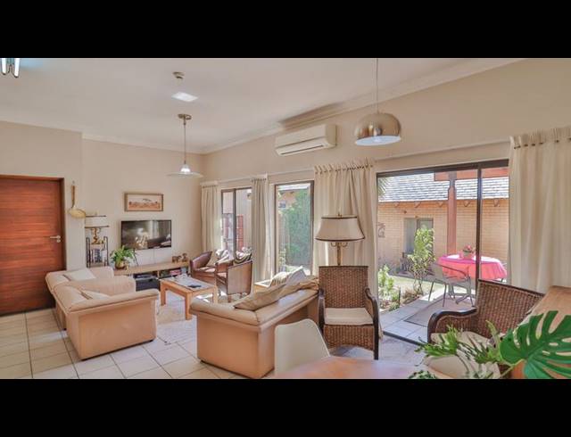 2 BEDROOM TOWNHOUSE FOR SALE IN RETIRE AT MIDSTREAM